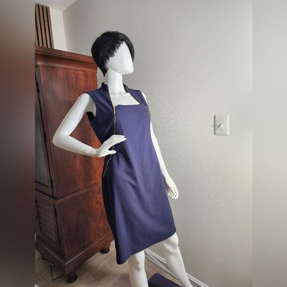 Calvin Klein - Picture 10 of 11